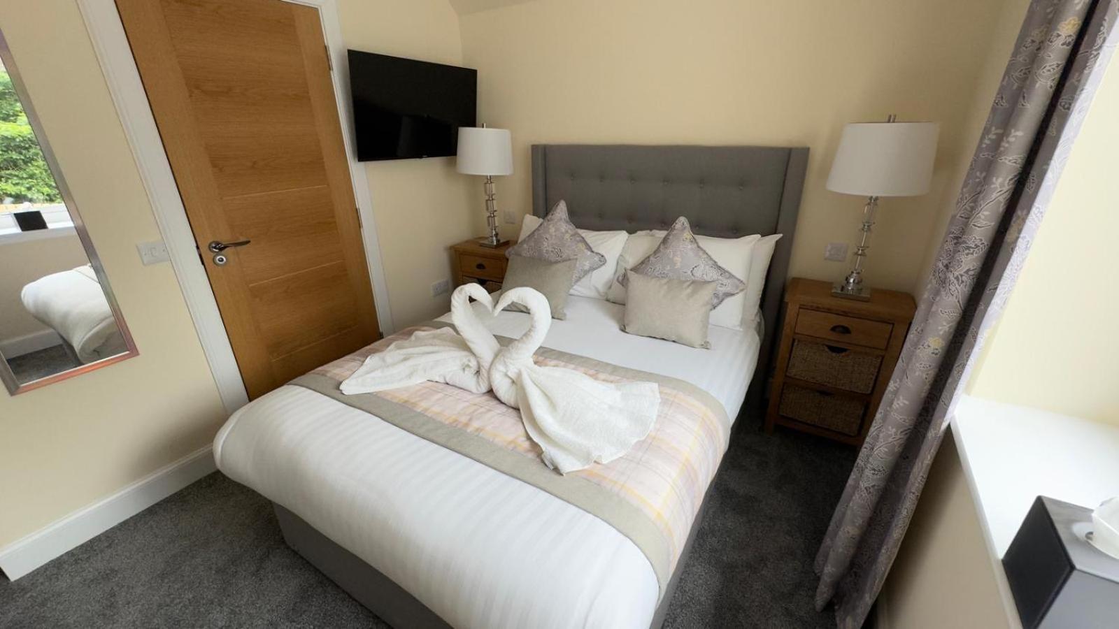 The Waverley Inn Holiday Homes Inverness Buitenkant foto
